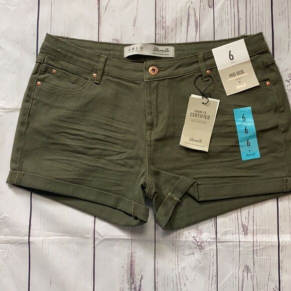 Denim & Co. Woman’s shorts - Picture 2 of 6